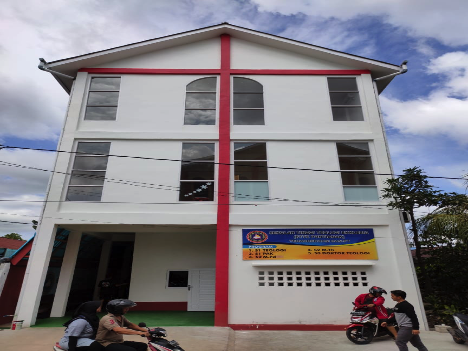Gedung STT Ekklesia Pontianak